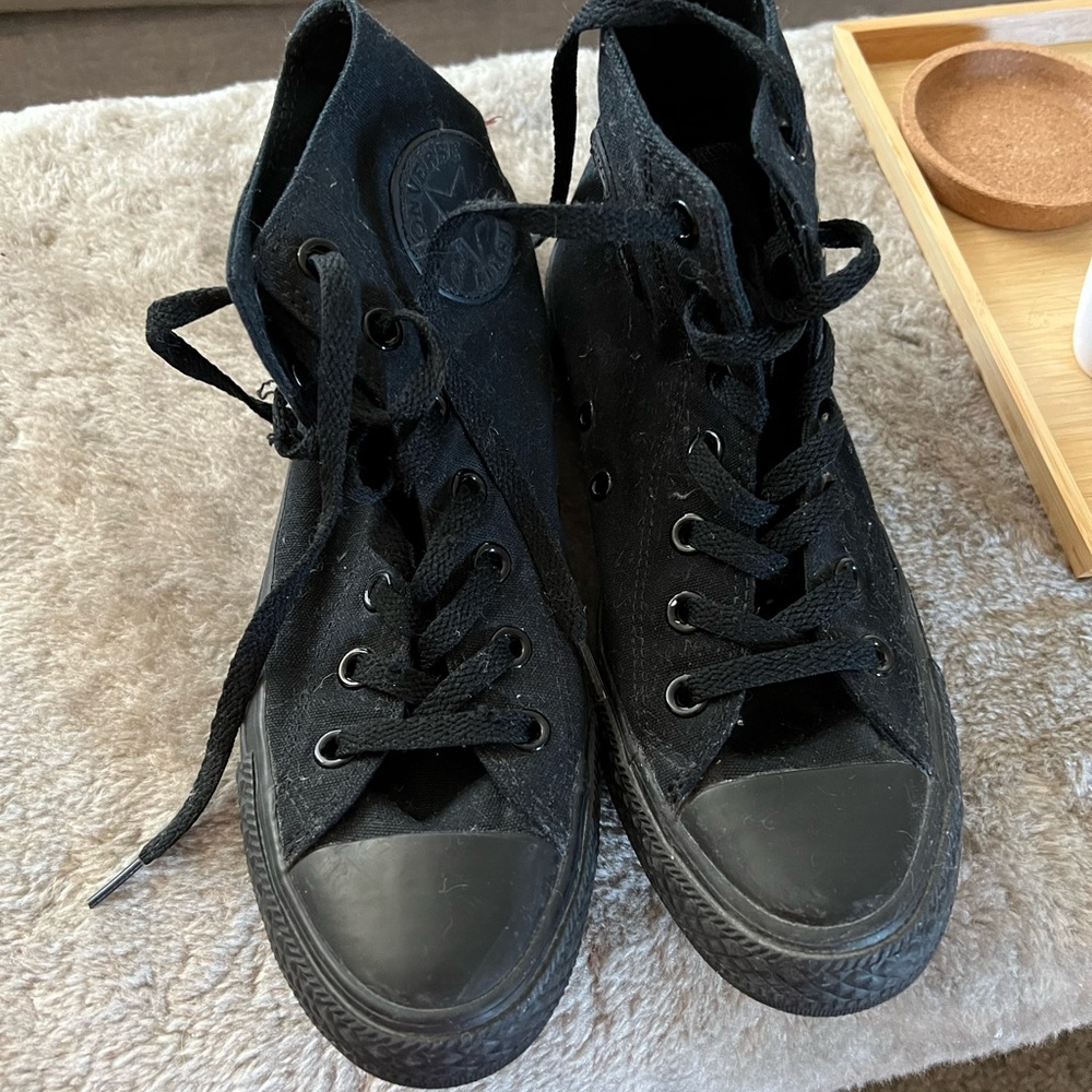 Converse size 7 high top